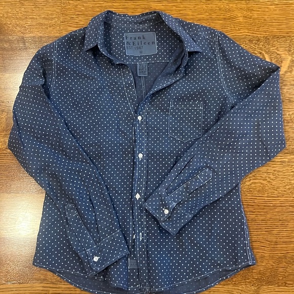 Frank & Eileen Button-Up Women’s Medium Barry Style - Picture 1 of 7